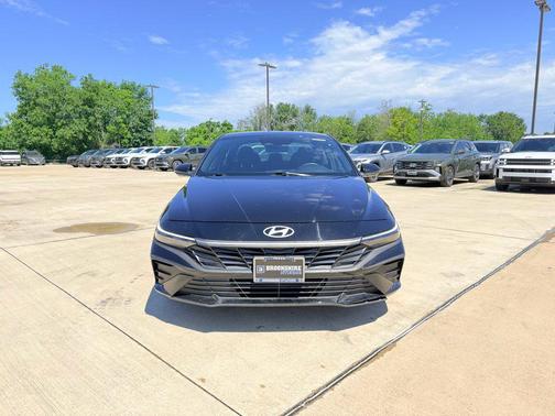 Abyss Black 2025 Hyundai ELANTRA Sport