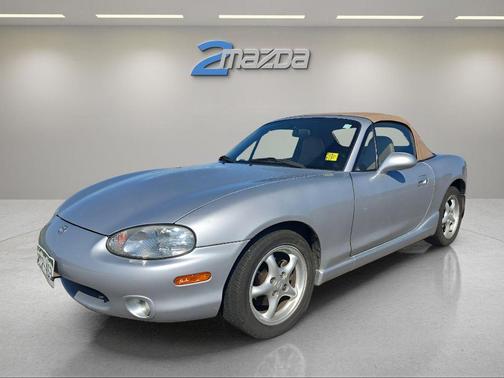 2000 Mazda MX-5 Miata Base