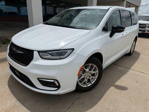 Bright White Clearcoat 2024 Chrysler Pacifica Touring L