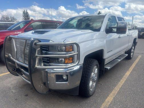 Iridescent Pearl Tricoat 2019 Chevrolet Silverado 2500 LTZ