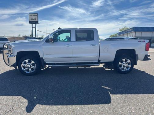 Iridescent Pearl Tricoat 2019 Chevrolet Silverado 2500 LTZ