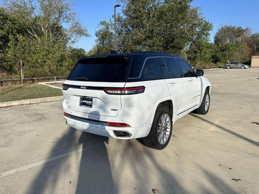 2024 Jeep Grand Cherokee Summit