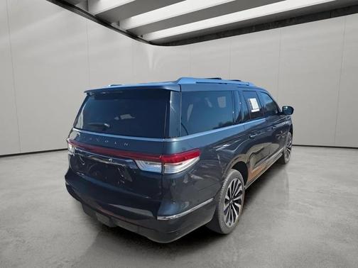 OCEAN DRIVE BLUE METALLIC 2022 Lincoln Navigator L Reserve
