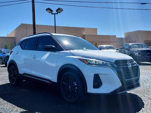 Fresh Powder 2024 Nissan Kicks SR