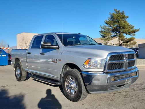 2018 RAM 2500 Tradesman Crew Cab 4x2 6'4' Box
