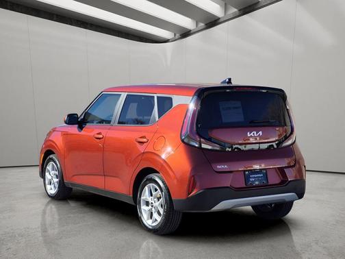 Mars Orange 2024 Kia Soul LX