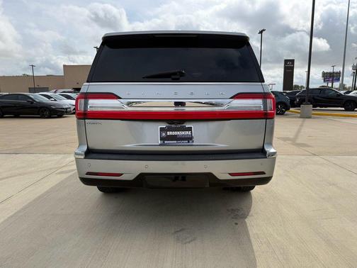 SILVER RADIANCE 2020 Lincoln Navigator Reserve