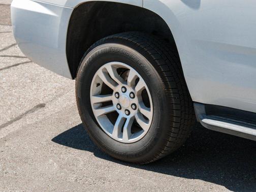 Summit White 2019 Chevrolet Tahoe LT