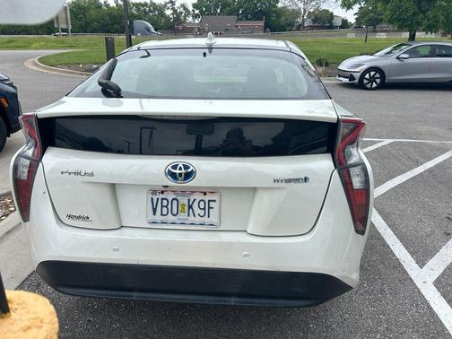 Blizzard Pearl 2016 Toyota Prius Two Eco