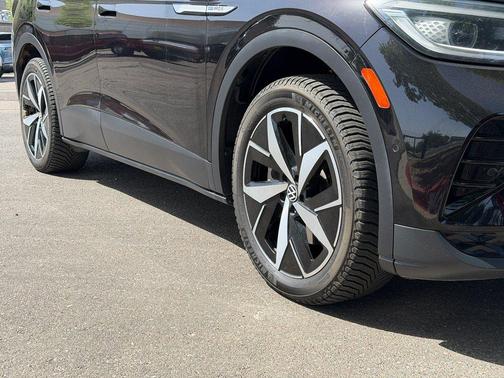 Deep Black Pearl 2023 Volkswagen ID.4 AWD Pro S