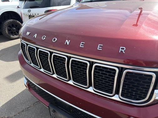 2023 Jeep Wagoneer L Series II 4x2