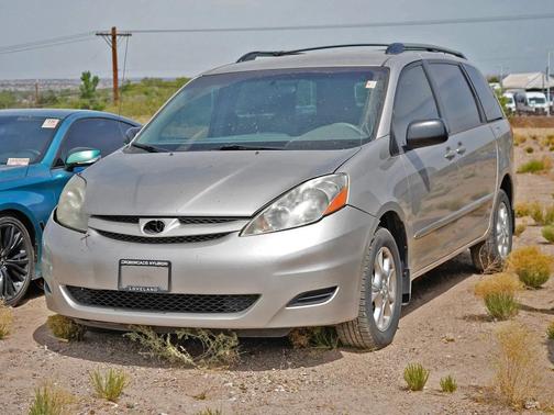 Silver Shadow Pearl 2006 Toyota Sienna LE