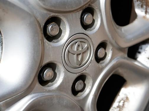 Silver Shadow Pearl 2006 Toyota Sienna LE