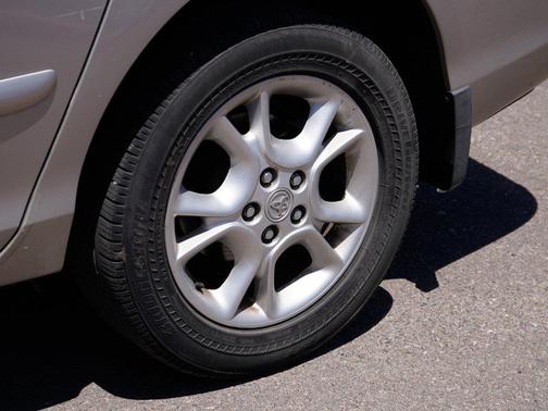 Silver Shadow Pearl 2006 Toyota Sienna LE