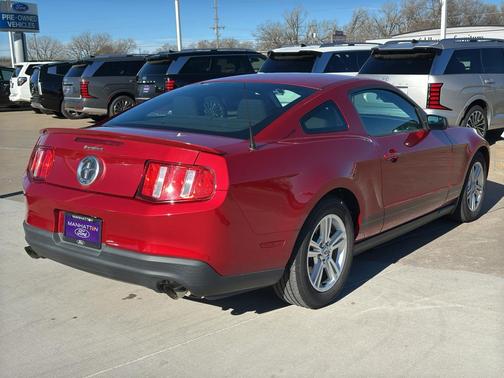 2011 Ford Mustang V6