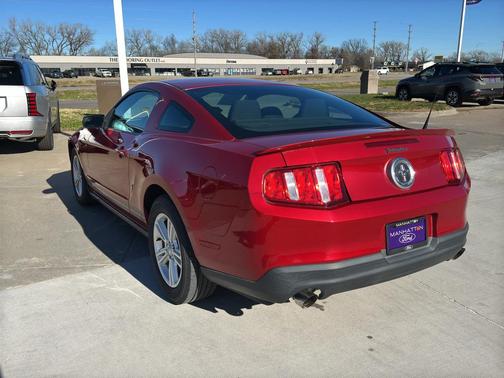 2011 Ford Mustang V6