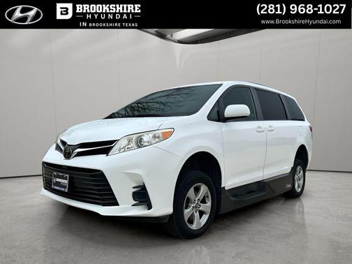 2020 Toyota Sienna LE
