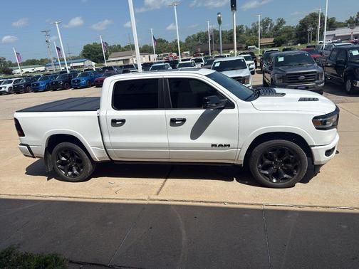 Bright White Clearcoat 2024 RAM 1500 Limited