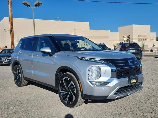 Alloy Silver Metallic 2024 Mitsubishi Outlander SE 2.5 S-AWC