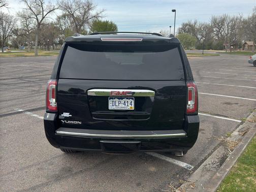 Onyx Black 2017 GMC Yukon Denali