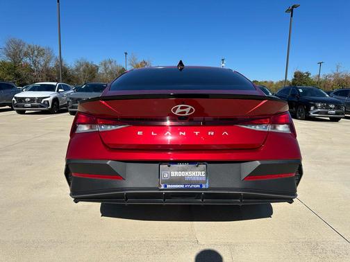 2025 Hyundai ELANTRA Sport