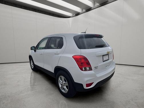 Summit White 2020 Chevrolet Trax LS