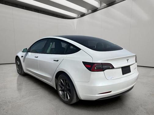Pearl White Multi-Coat 2021 Tesla Model 3 Long Range