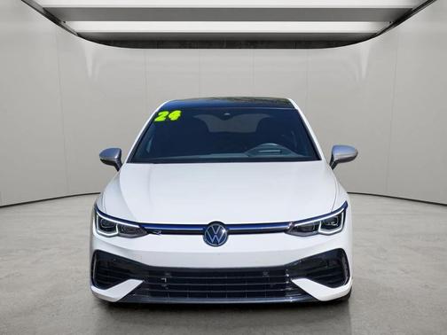 Pure White 2024 Volkswagen Golf R 2.0T DSG
