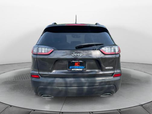 2022 Jeep Cherokee Latitude Lux