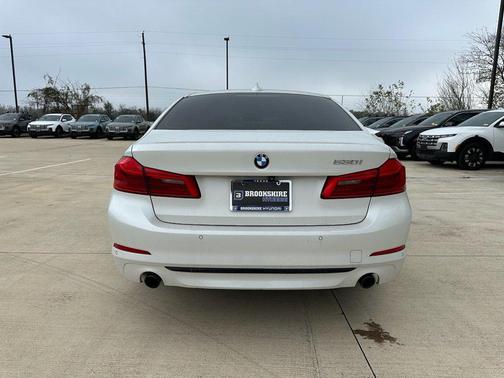 2020 BMW 530 530i