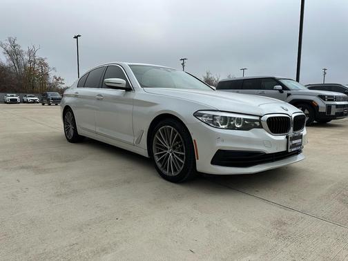 2020 BMW 530 530i