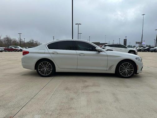 2020 BMW 530 530i