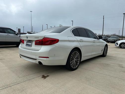 2020 BMW 530 530i