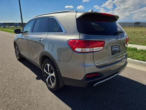 2016 Kia Sorento EX