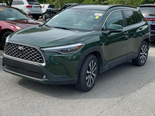 2024 Toyota Corolla Cross XLE