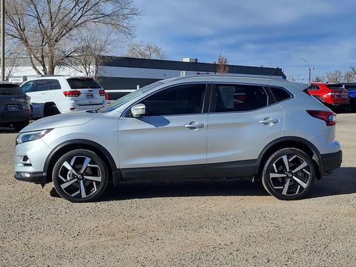 2022 Nissan Rogue Sport SL