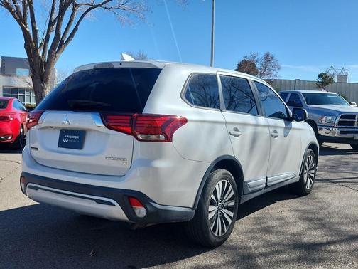 2019 Mitsubishi Outlander SE