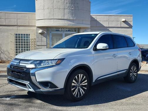 2019 Mitsubishi Outlander SE