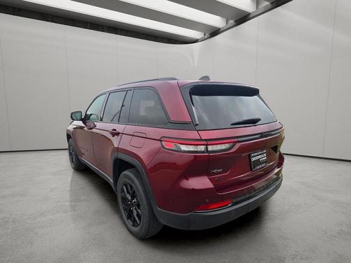 Velvet Red Pearlcoat 2024 Jeep Grand Cherokee Altitude