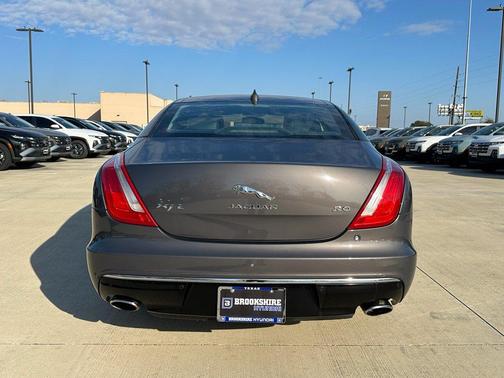 2016 Jaguar XJ XJL Portfolio