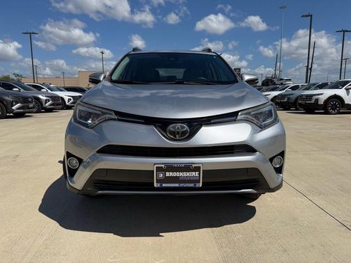 Silver Sky Metallic 2018 Toyota RAV4 Limited