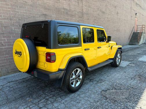 Hellayella Clearcoat 2019 Jeep Wrangler Unlimited Sahara