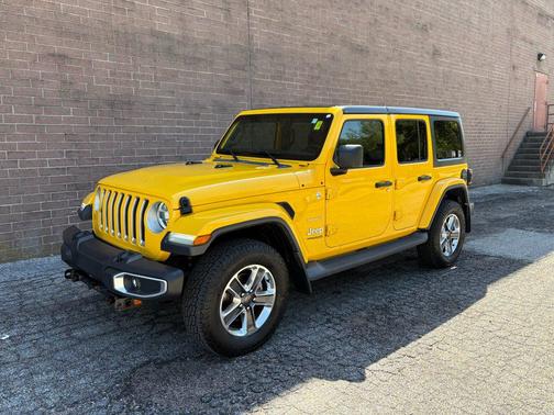 Hellayella Clearcoat 2019 Jeep Wrangler Unlimited Sahara