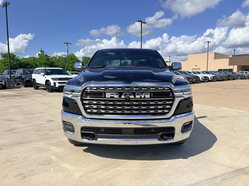 Diamond Black Crystal Pearlcoat 2026 RAM 1500 Limited