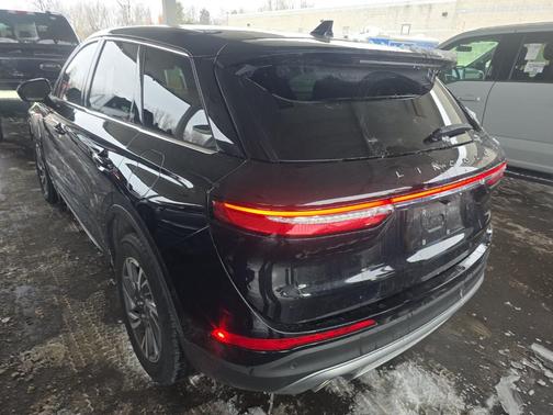 2025 Lincoln Corsair Premiere