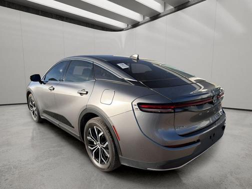 2023 Toyota Crown XLE