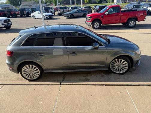 2016 Audi A3 e-tron 1.4T Tech Premium Plus