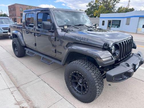 2023 Jeep Gladiator Willys 4x4