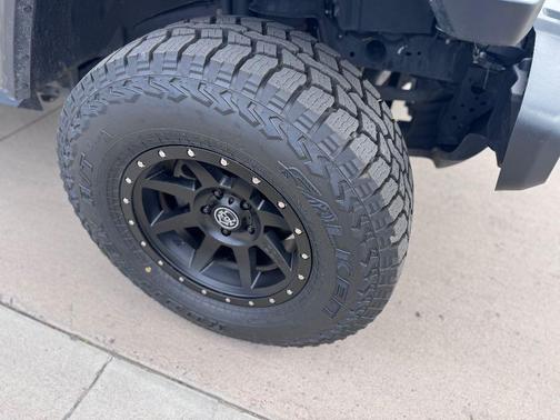 2023 Jeep Gladiator Willys 4x4