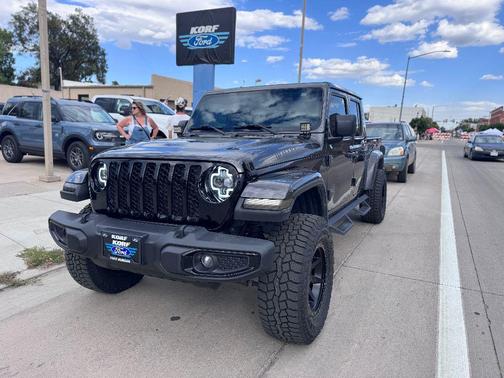 2023 Jeep Gladiator Willys 4x4